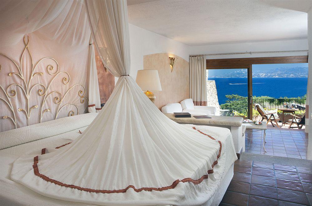 Hotel Capo D'Orso Thalasso & Spa Палау Екстериор снимка