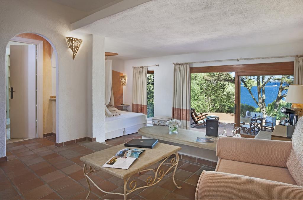 Hotel Capo D'Orso Thalasso & Spa Палау Екстериор снимка